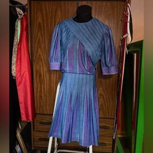 1970s Vintage pleated Skirt and Top combo | Unbranded